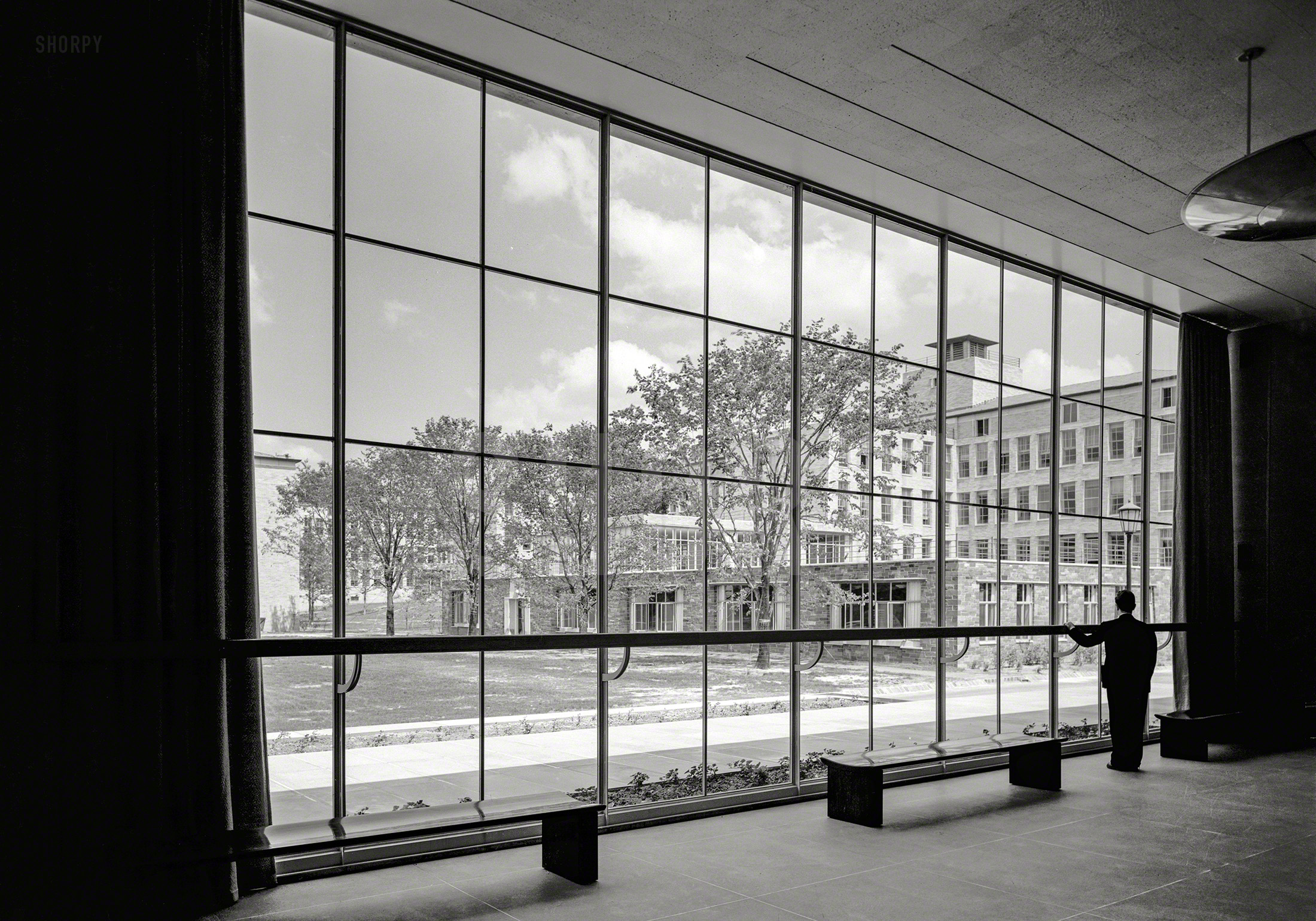 May 25, 1942. "Bell Telephone Laboratories, Murray Hill, New Jersey. View through acoustics foyer window." With a barrier for the more absent-minded scientists. 5x7 acetate negative by Gottscho-Schleisner. View full size.