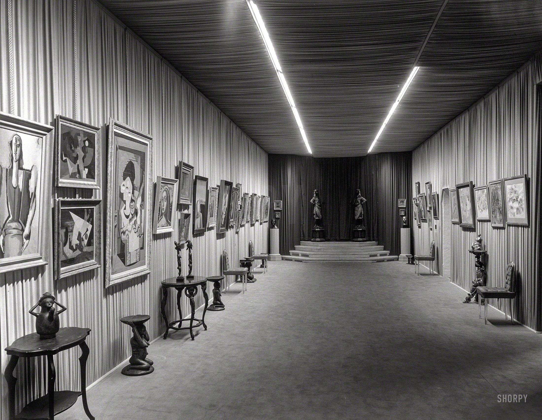 July 20, 1950. "Helena Rubinstein residence, 625 Park Avenue, New York. Art gallery." Large-format acetate negative by Gottscho-Schleisner. View full size.