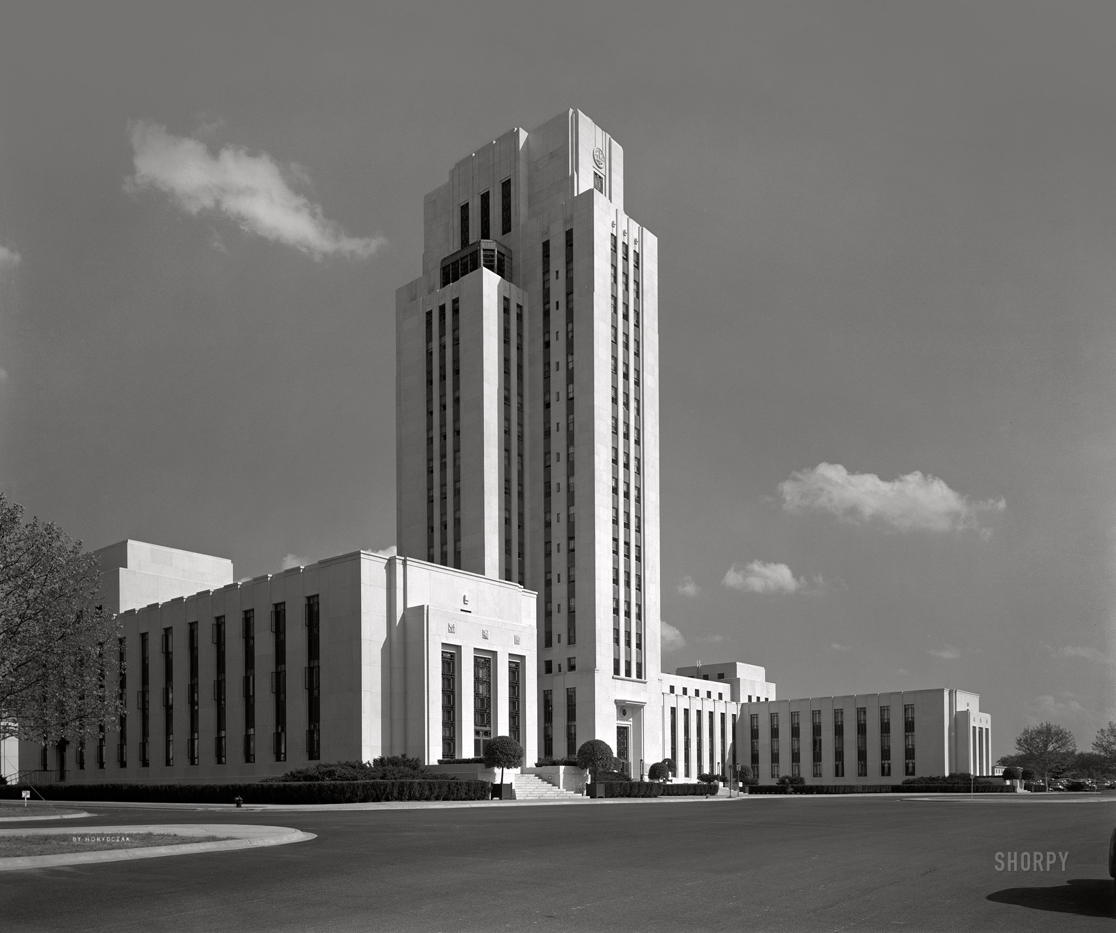 Bethesda, Maryland, circa 1940. "National Naval Medical Center, front from left." Part of the hospital complex known today as Walter Reed National Military Medical Center. 8x10 inch acetate negative by Theodor Horydczak. View full size.