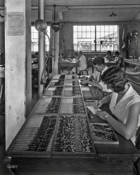 Circa 1935. "Sheaffer fountain pen factory, Fort Madison, Iowa. Final act of the pen manufacture." 8x10 acetate negative by Theodor Horydczak.  View full size.