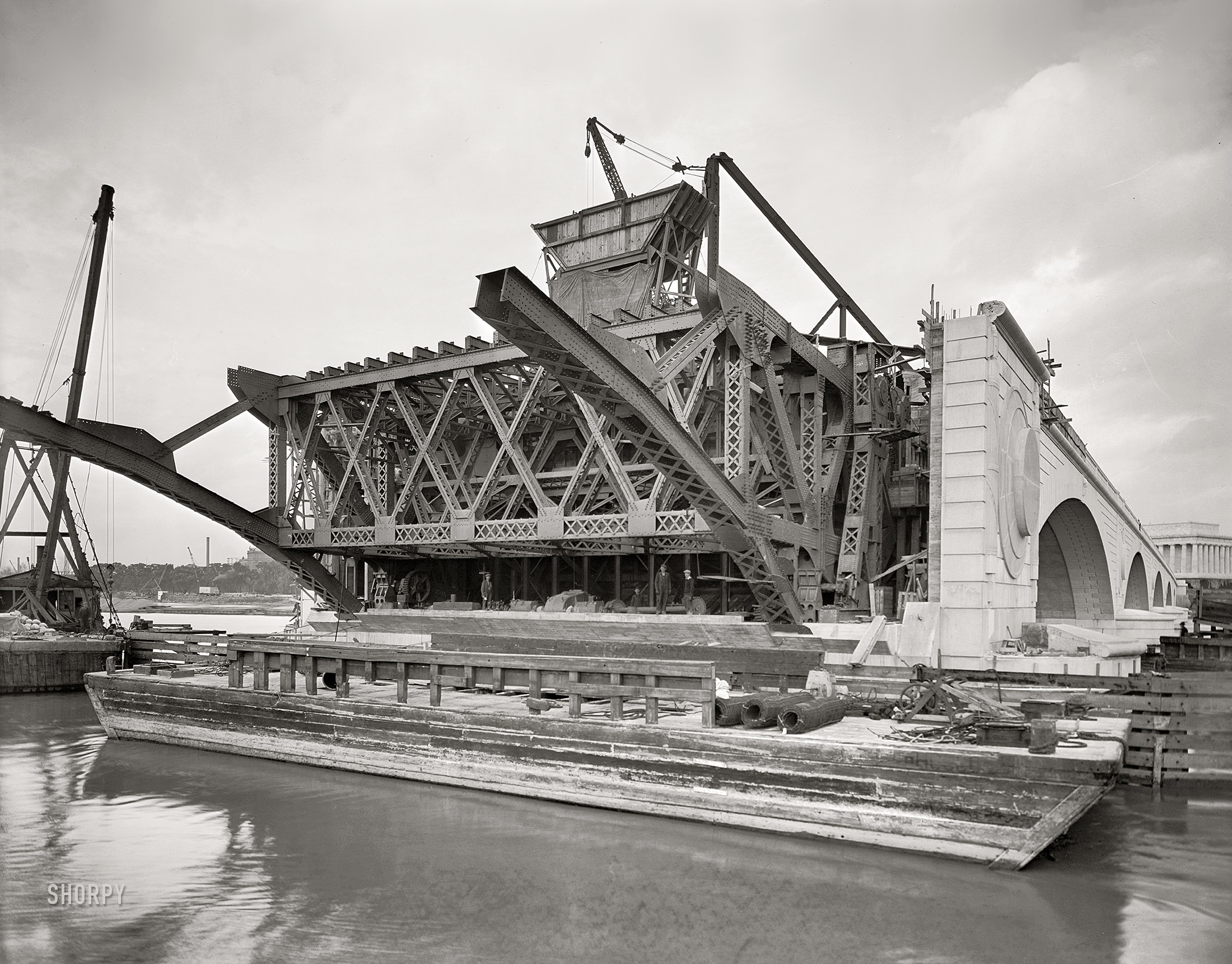 Washington, D.C., circa 1931. "Construction of Arlington Memorial Bridge over Potomac River." Acetate negative by Theodor Horydczak. View full size.