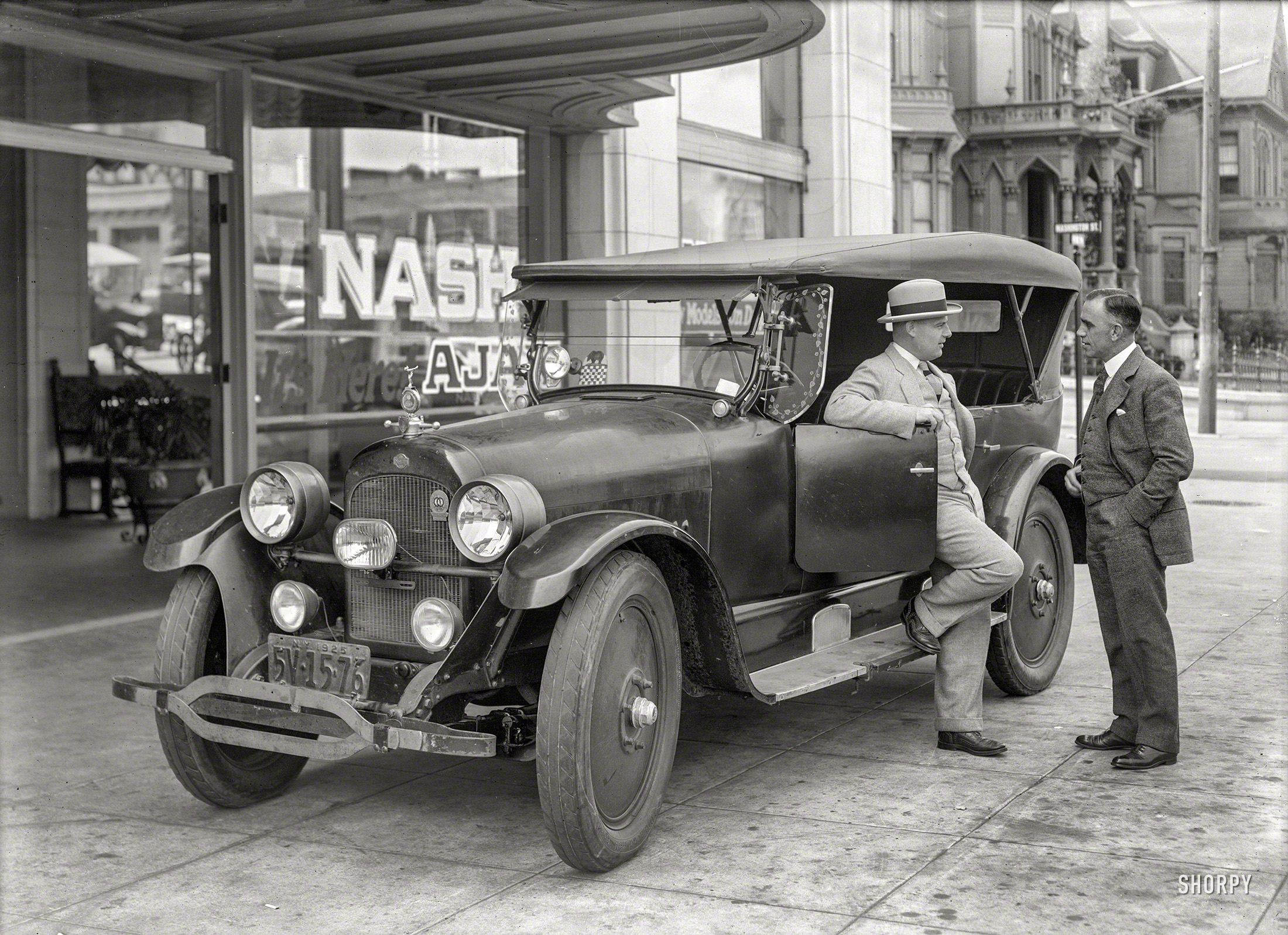 San Francisco, 1925. "Nash touring car at Nash-Ajax agency." Latest entry in the Shorpy Catalogue of Forgotten Phaetons. 5x7 glass negative. View full size.