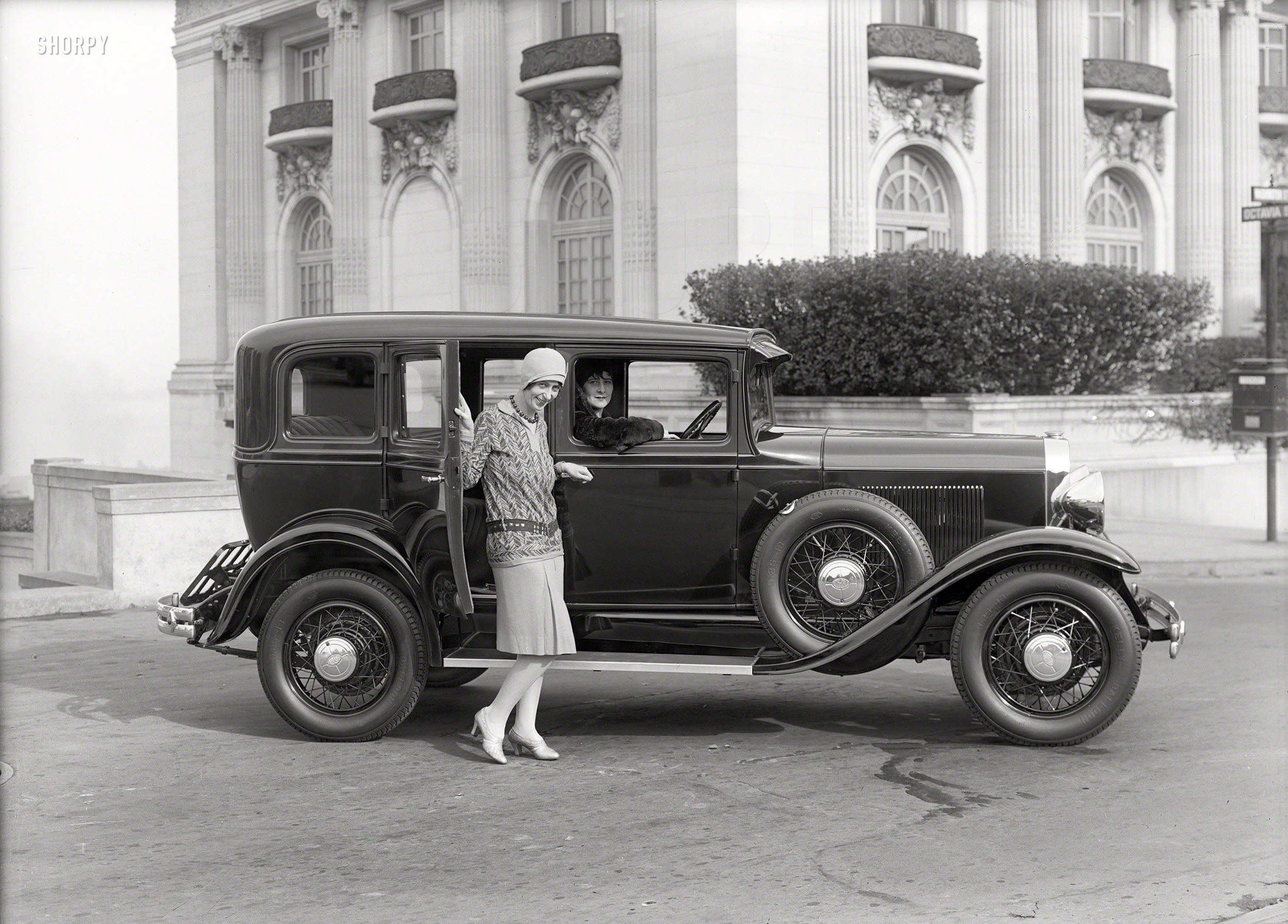 San Francisco circa 1930. "Oldsmobile sedan at Spreckels Mansion." With Olive Oyl and her sister, Baby. 5x7 glass negative by Christopher Helin. View full size.