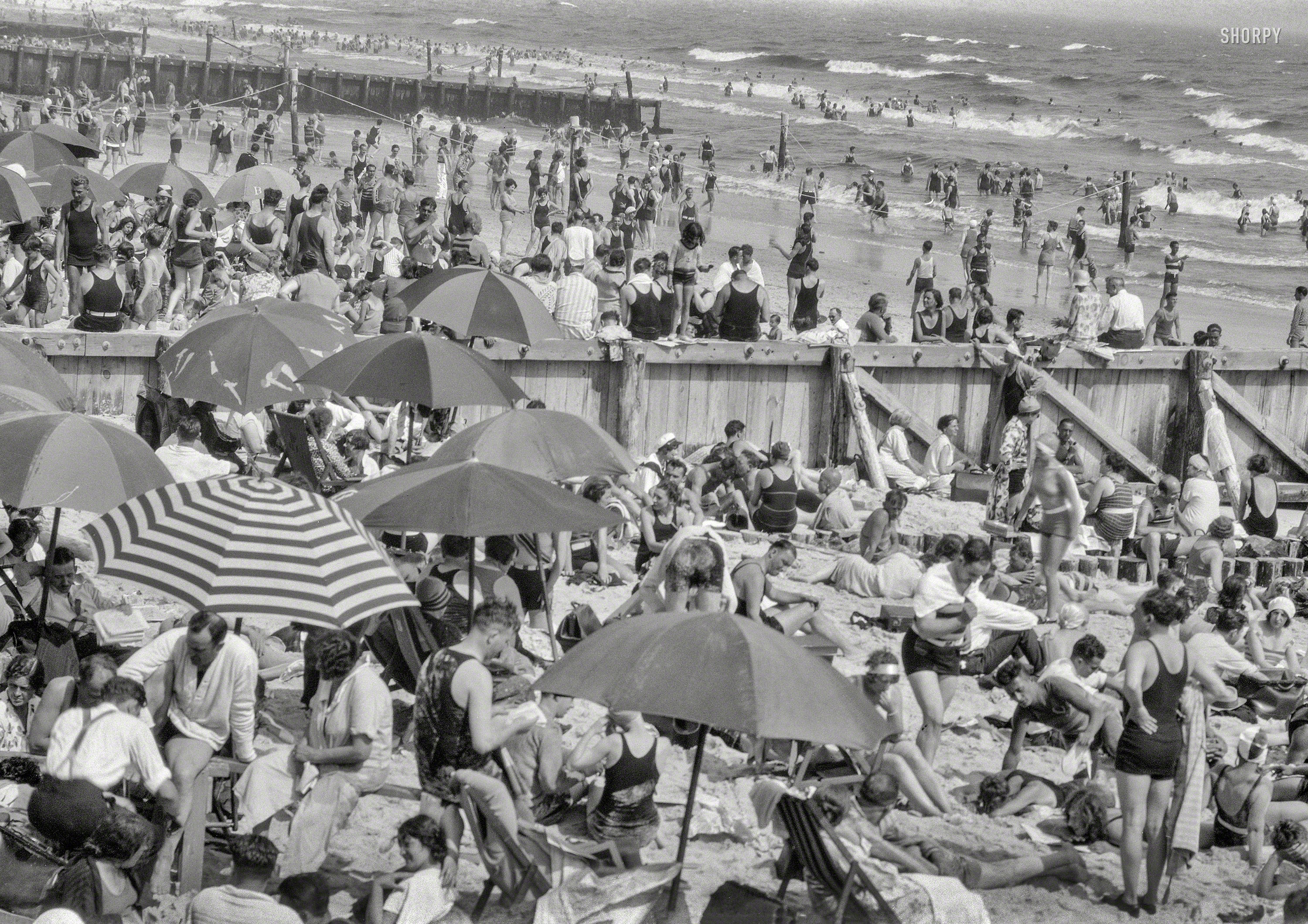 Summer 1927. "New York City views -- Long Beach." Raw material for a Gluyas Williams or Roz Chast. 4x5 nitrate negative by Arnold Genthe. View full size.