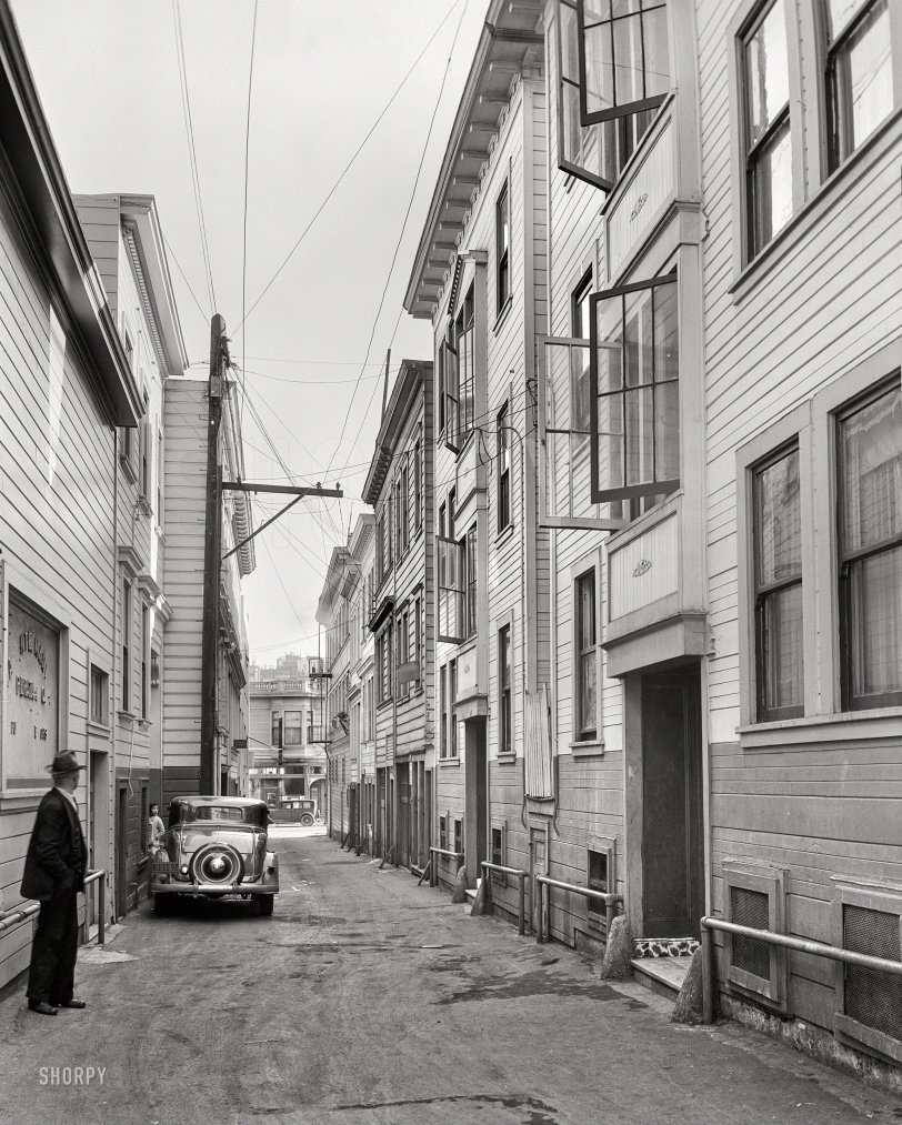 February 1936. "Card Alley. North Beach District (Italians). San Francisco, California." 4x5 acetate negative by Dorothea Lange. View full size.
