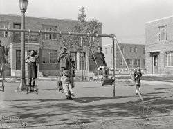 November 1938. "Public Works Administration housing project (Logan Fontenelle Homes) for Negro families. Omaha, Nebraska." Acetate negative by John Vachon. View full size.