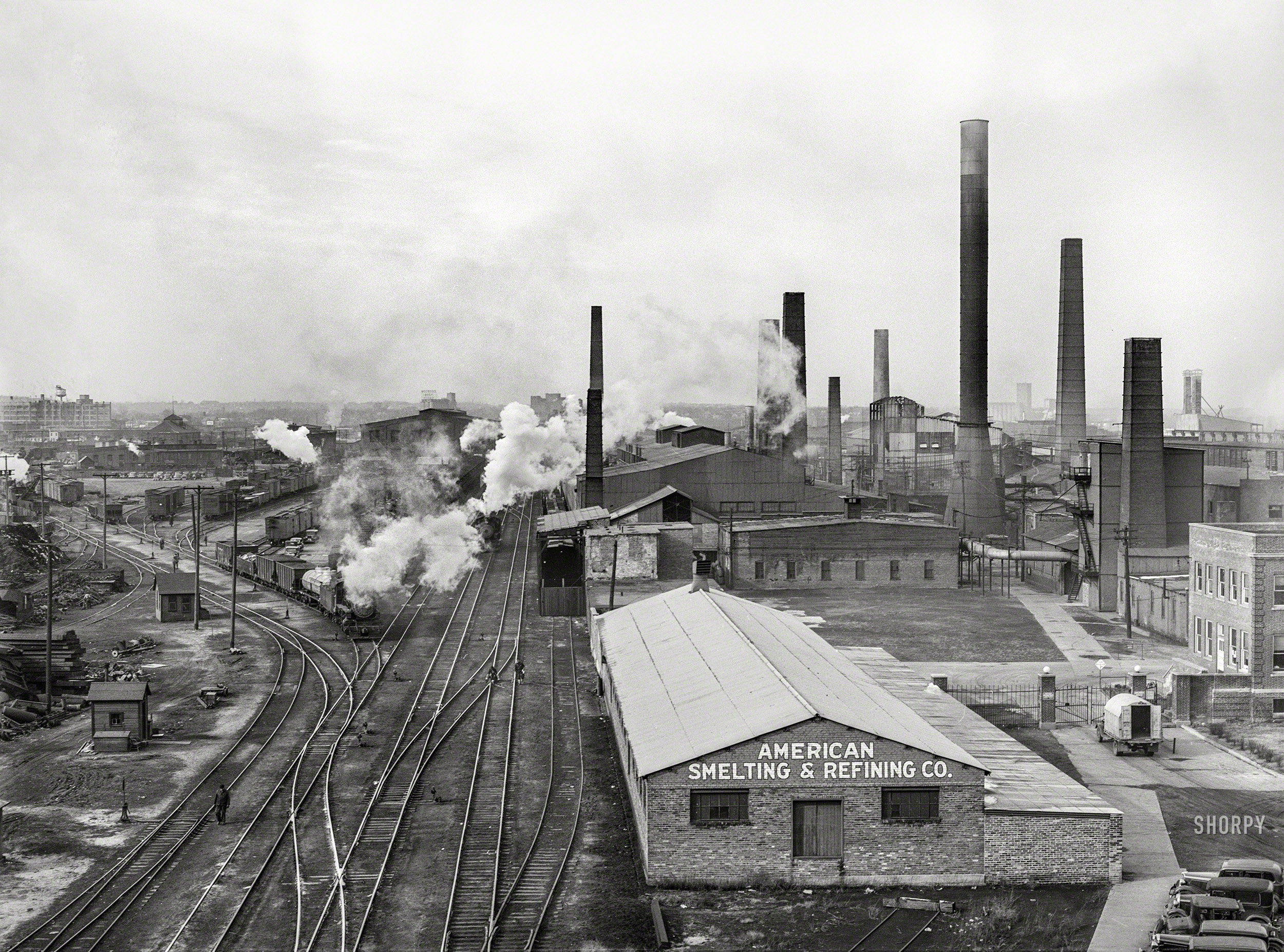 November 1938. "Largest smelting furnace in the world. Omaha, Nebraska." Photo by John Vachon for the Farm Security Administration. View full size.