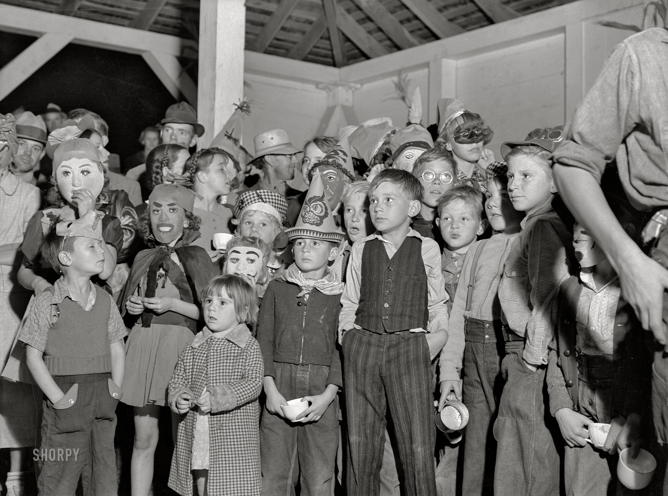 October 1938. "Shafter, Kern County, California. Halloween party at FSA camp for migratory agricultural workers." Acetate negative by Dorothea Lange for the Farm Security Administration, and Happy Halloween from Shorpy. View full size.