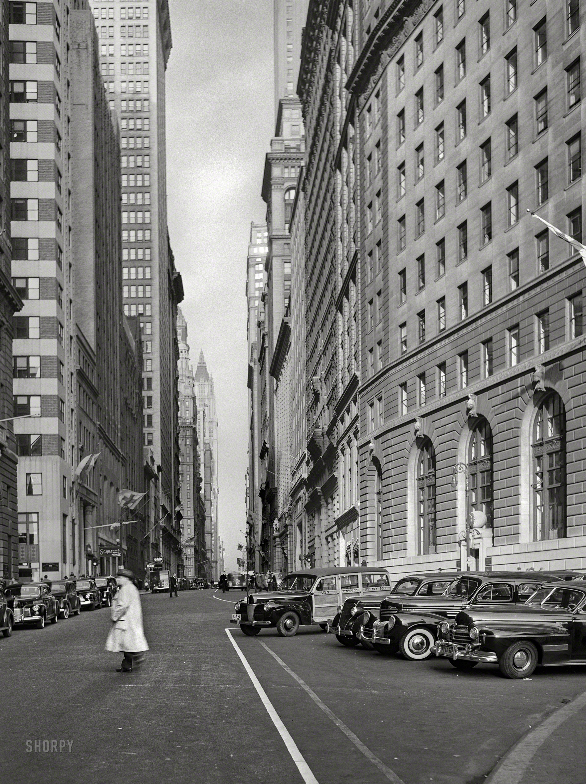 December 1941. New York. "Broadway from Bowling Green." Acetate negative by Arthur Rothstein for the Farm Security Administration. View full size.