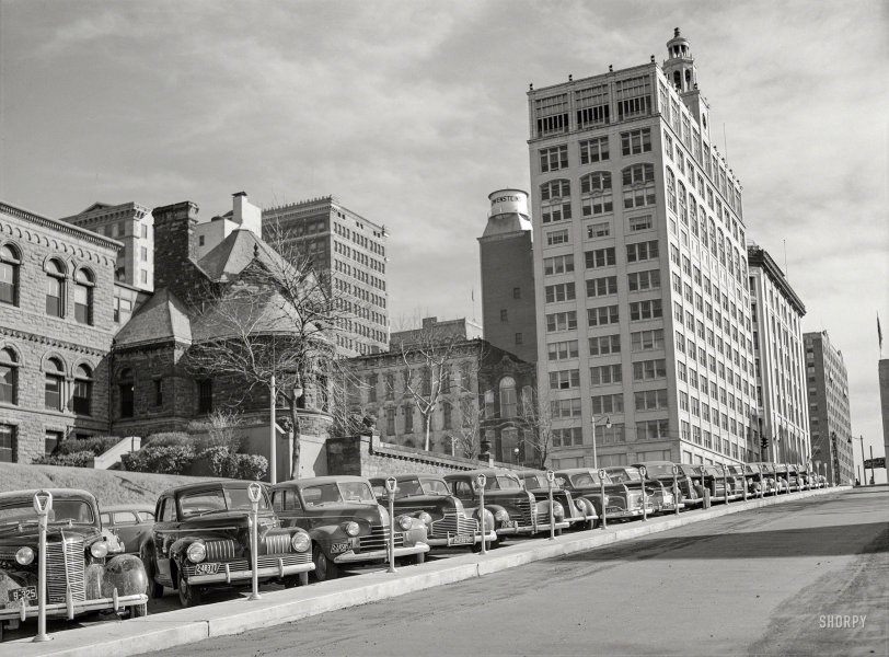 Parking in Memphis: 1942
