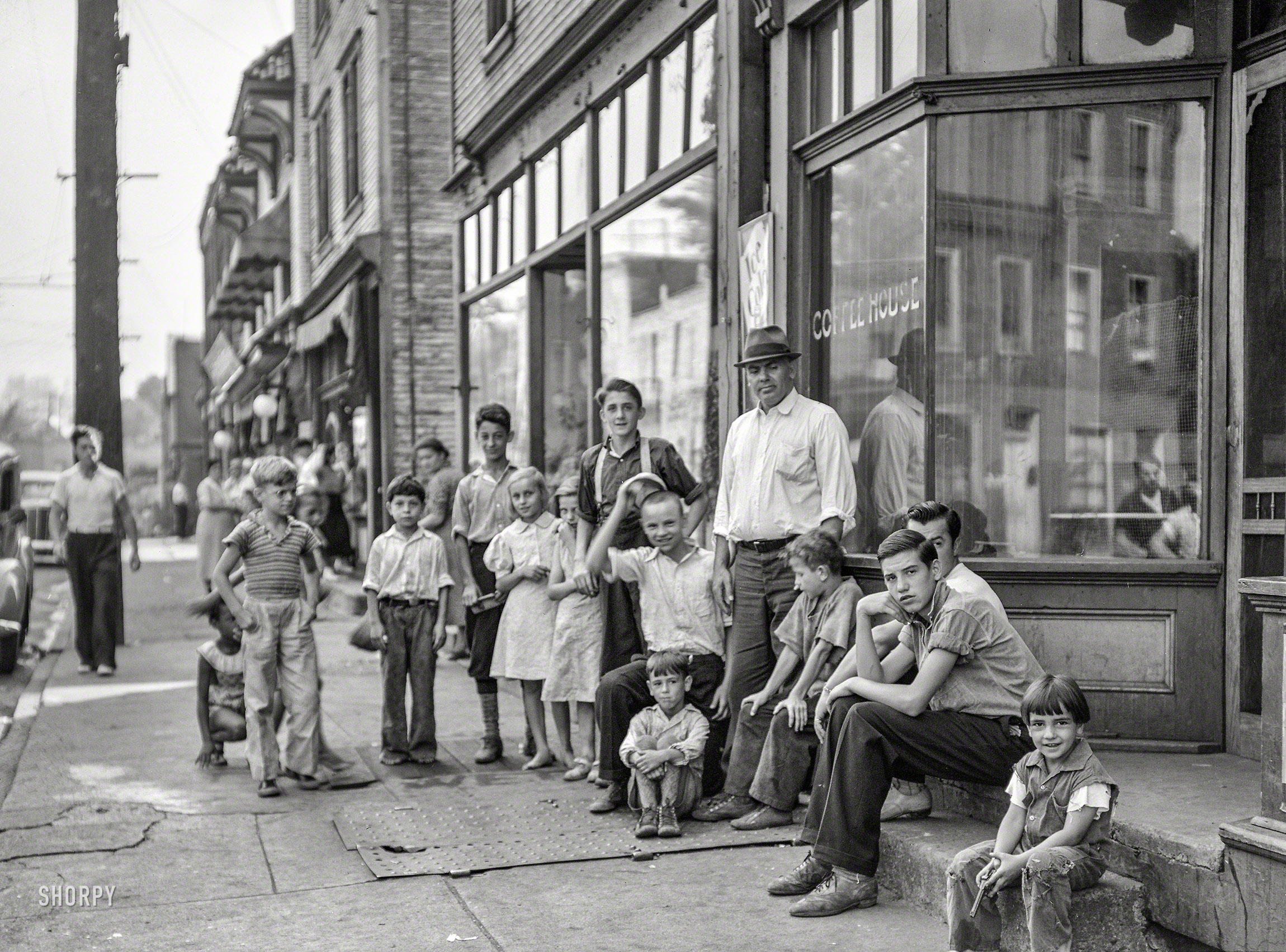 July 1938. "Coffee shop in Ambridge, Pennsylvania, home of the American Bridge Company." Medium format negative by Arthur Rothstein. View full size.