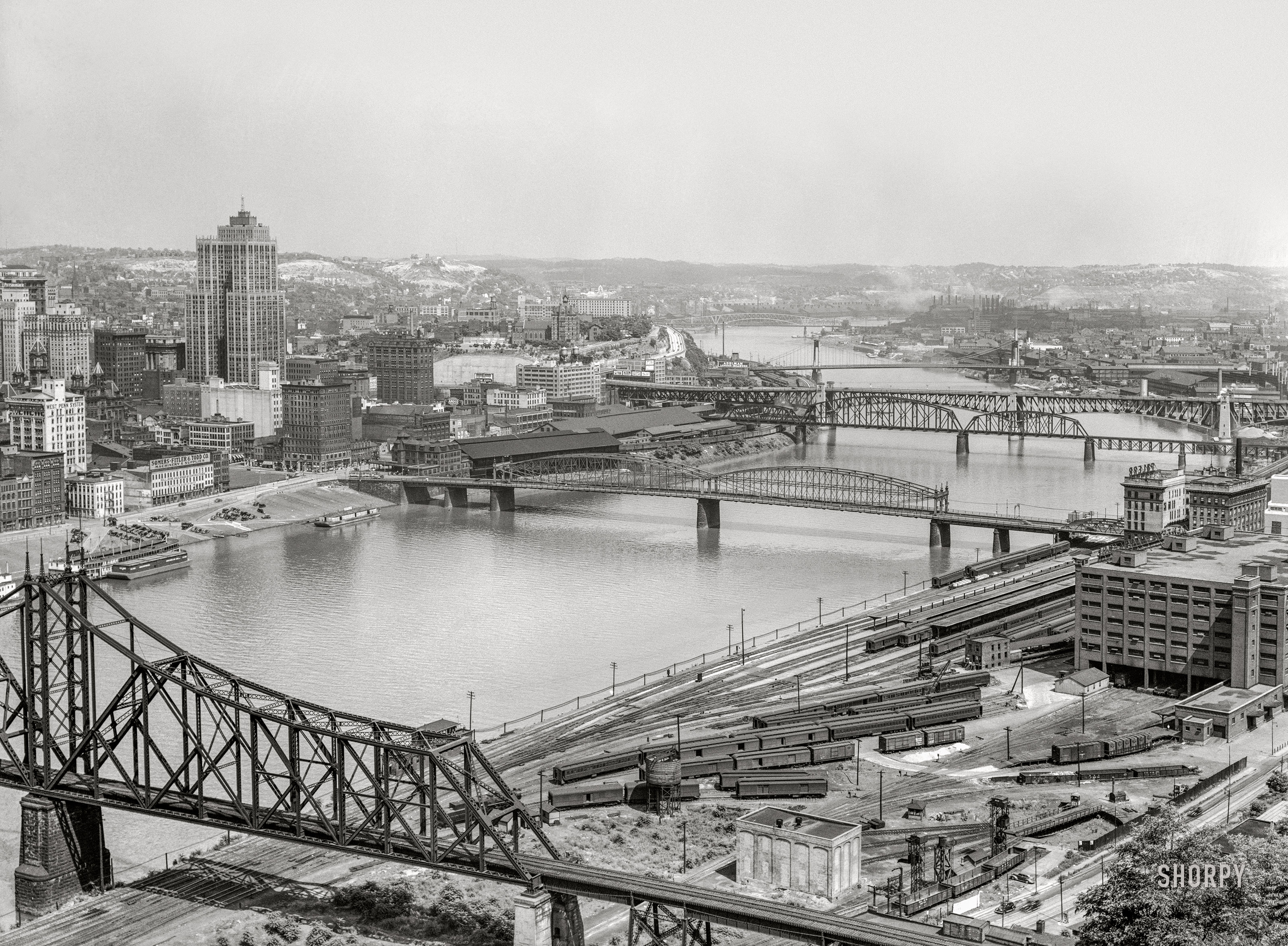 July 1938. "Looking north. Monongahela River, Pittsburgh, Pennsylvania." Medium format acetate negative by Arthur Rothstein for the Farm Security Administration. View full size.