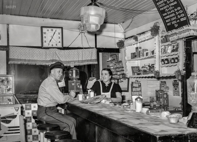 Diner at Seven: 1940