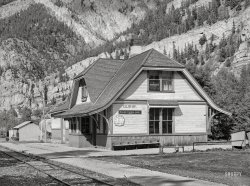 Ouray Depot: 1940