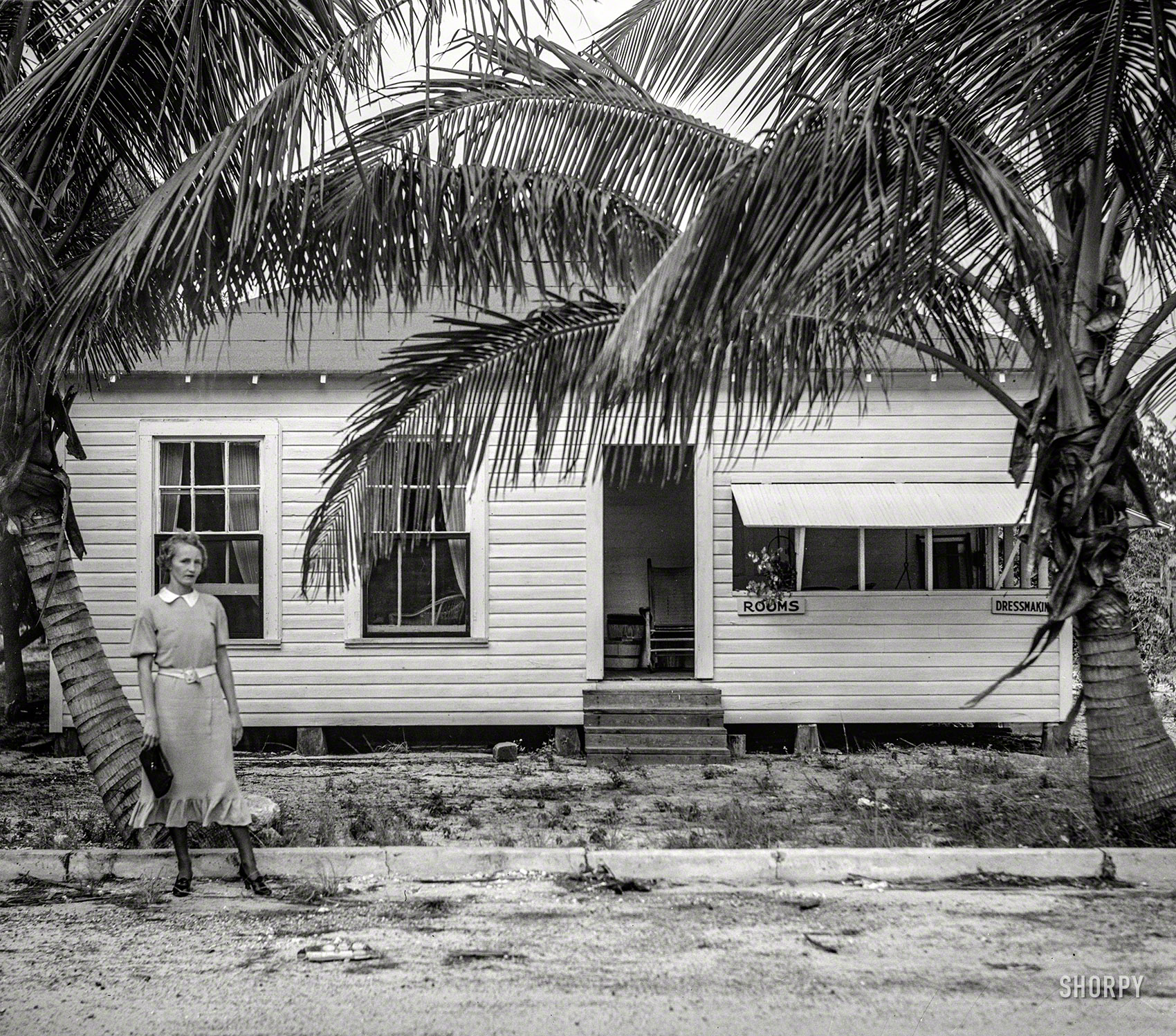 January 1937. Deerfield, Florida. " 'Fruit tramp' at rooming house for employees of the tomato packing plant." Photo by Arthur Rothstein. View full size.