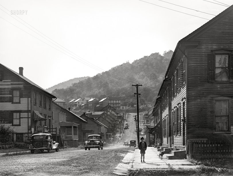 August 1940. "Street in Upper Mauch Chunk, Pennsylvania." Medium format acetate negative by Jack Delano for the Farm Security Administration. View full size.