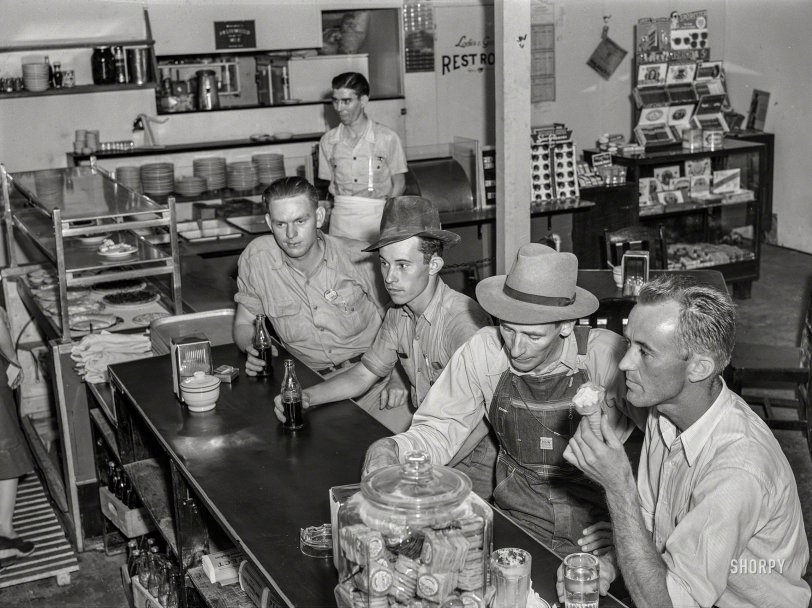 Coke Break: 1941