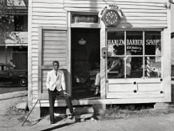 Harlem Barber Shop: 1939