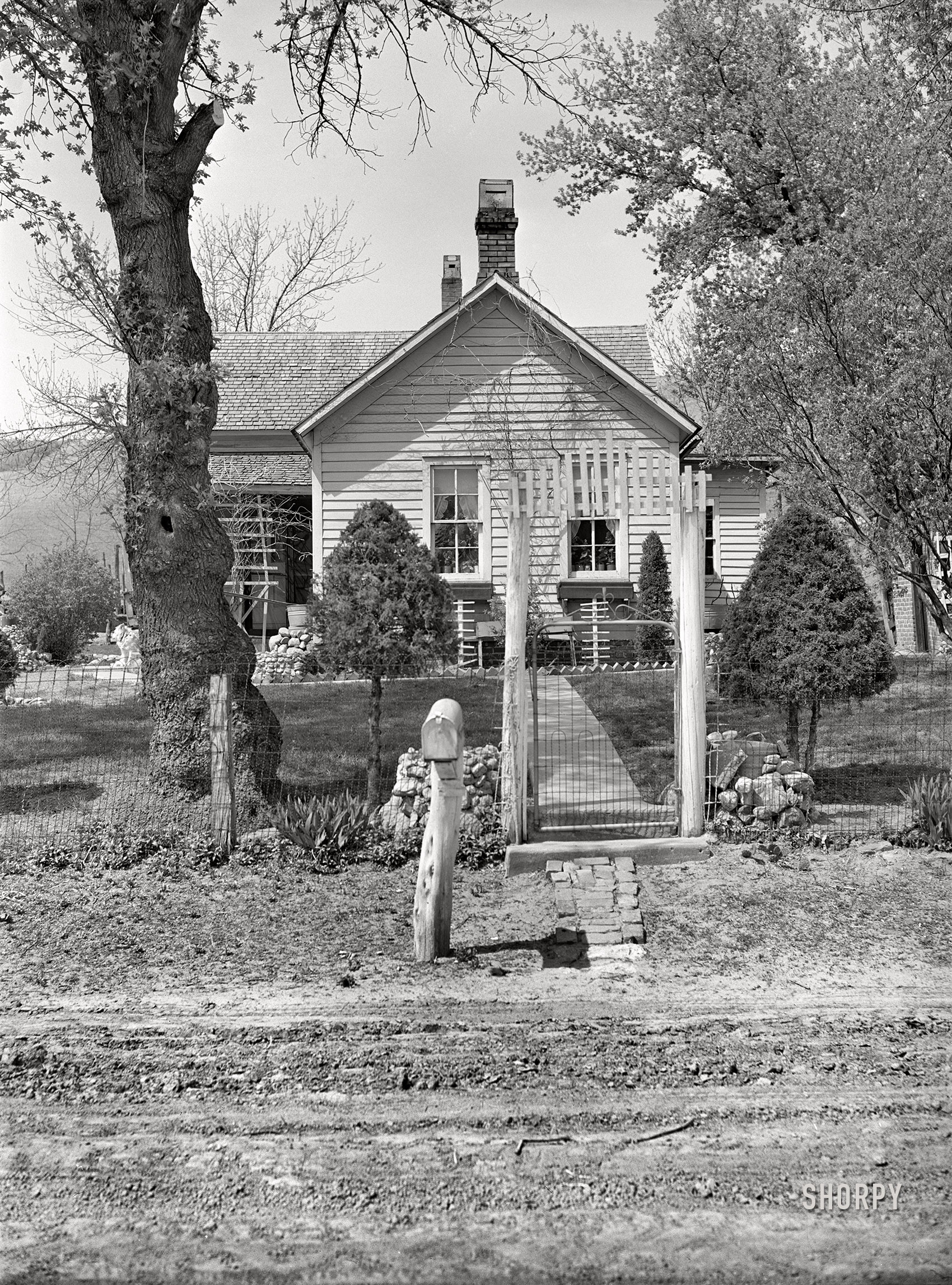 May 1940. "Danish farm home. Monona County, Iowa." Medium format acetate negative by John Vachon for the Resettlement Administration. View full size.