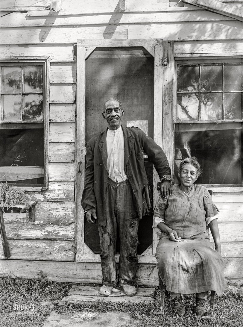 September 1940. "St. Mary's County, Maryland. Negro Farm Security Administration clients and their homes -- Mr. and Mrs. Dyson [John and Louise], aged rehabilitation borrowers. Mr. Dyson was born into slavery over eighty years ago." Photo by John Vachon. View full size.
