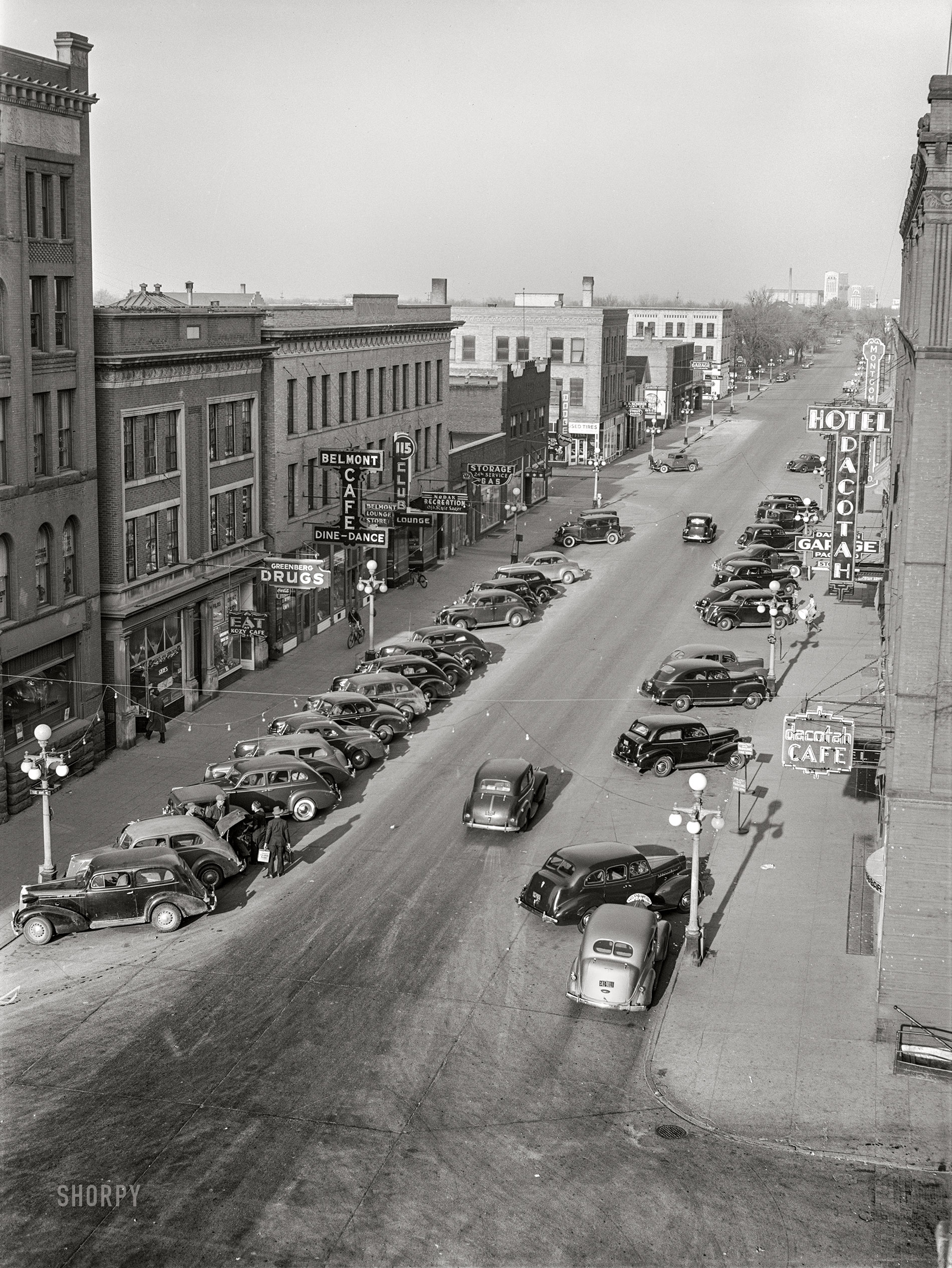 October 1940. "Grand Forks, North Dakota." A scene last glimpsed here in 35mm. Medium format negative by John Vachon for the Resettlement Administration. View full size.