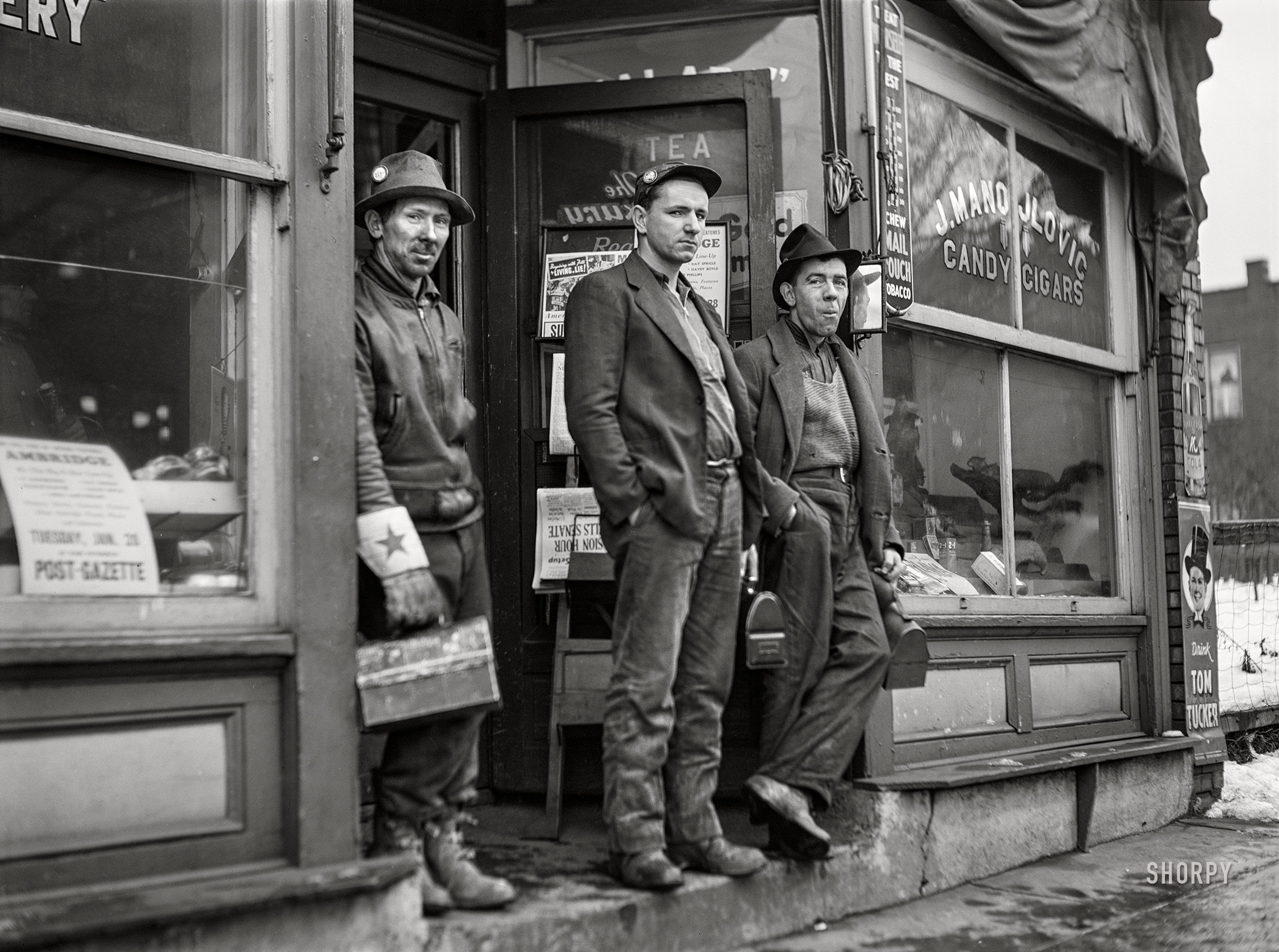 January 1941. Ambridge, Pennsylvania. "Employees of American Bridge Company (United States Steel) waiting for the bus." Acetate negative by John Vachon. View full size.