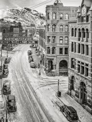 March 1942. "Helena, Montana." Now playing at the Marlow: Sullivan's Travels and Paris Calling. Acetate negative by John Vachon for the Office of War Information. View full size.