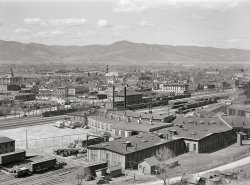 April 1942. "Missoula, Montana." Medium format acetate negative by John Vachon for the Office of War Information. View full size.