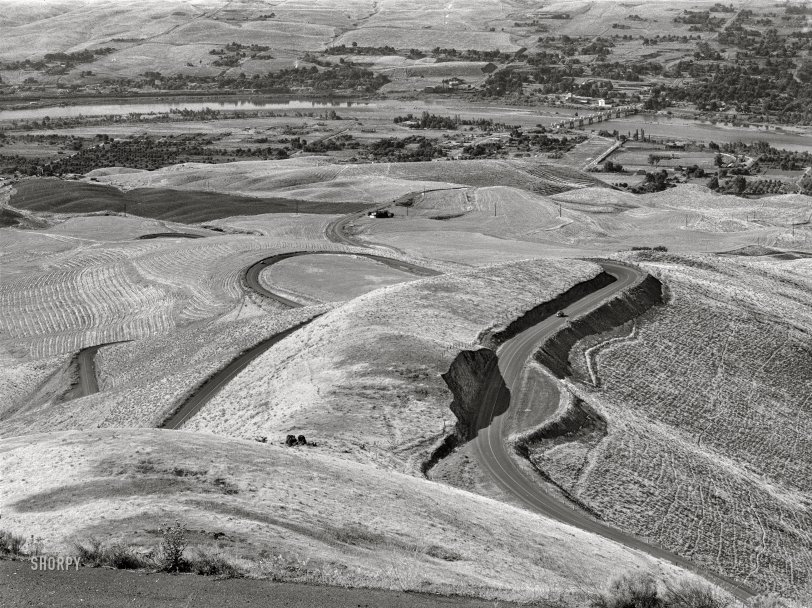 July 1941. "Idaho wheat country -- extensive rolling fields. Lewiston Hill, north of Lewiston." Acetate negative by Russell Lee for the Farm Security Administration. View full size.
