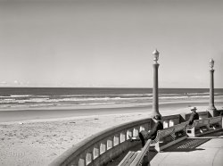 September 1941. "By the Pacific Ocean. Seaside, Oregon." Medium format acetate negative by Russell Lee for the Farm Security Administration. View full size.