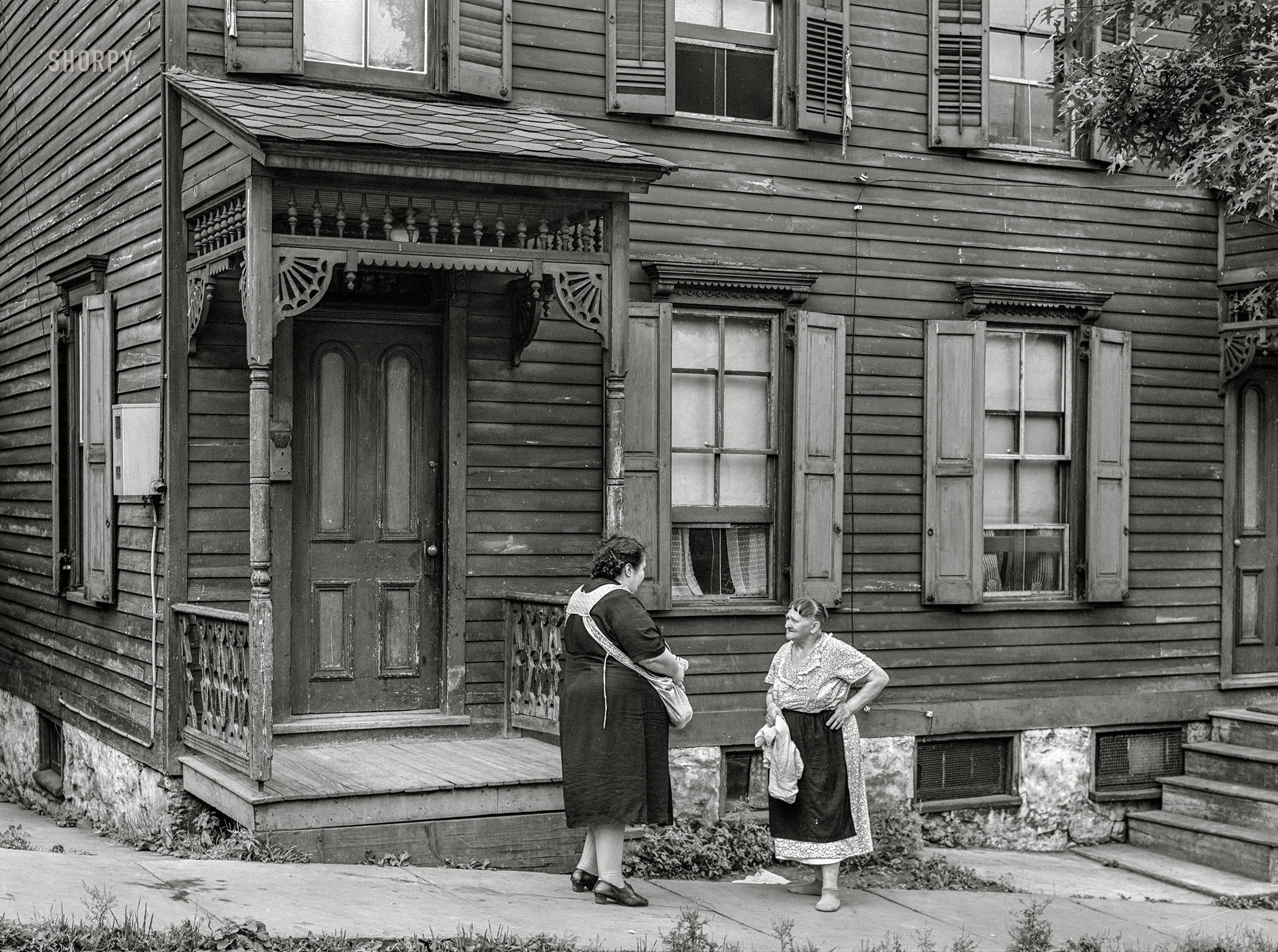 August 1940. "Two women living on the main street of Upper Mauch Chunk, Pennsylvania." Acetate negative by Jack Delano for the Farm Security Administration. View full size.