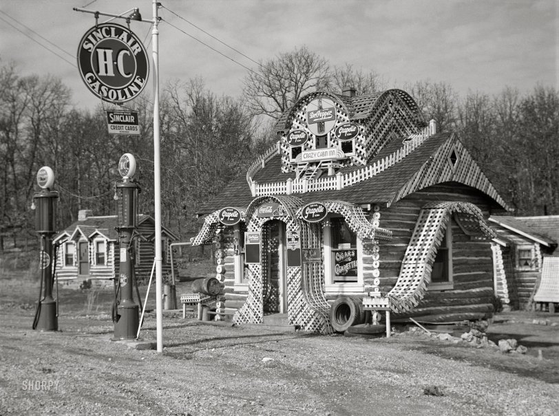 February 1942. "Shannon County, Missouri. Gas station and tourist cabins." Medium format acetate negative by John Vachon for the Office of War Information. View full size.
