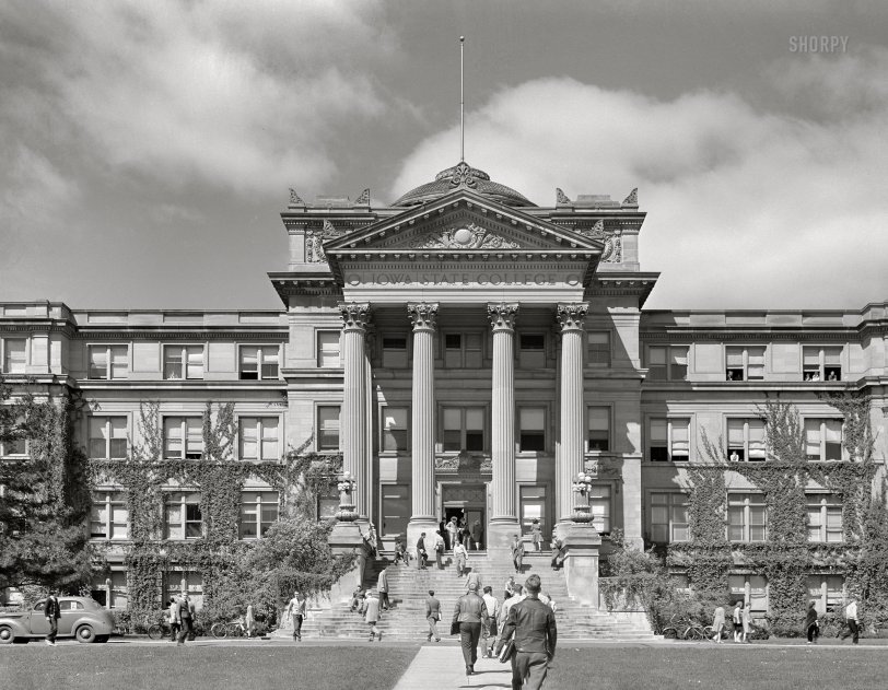 May 1942. Ames, Iowa. "On the campus at Iowa State College." Acetate negative by Jack Delano for the U.S. Office of the Coordinator of Information. View full size.
