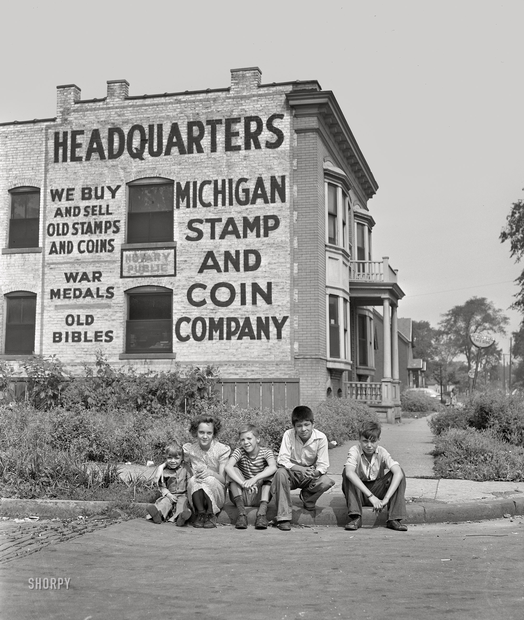 August 1942. "Detroit, Michigan. Children." Acetate negative by John Vachon for the  U.S. Foreign Information Service. View full size.