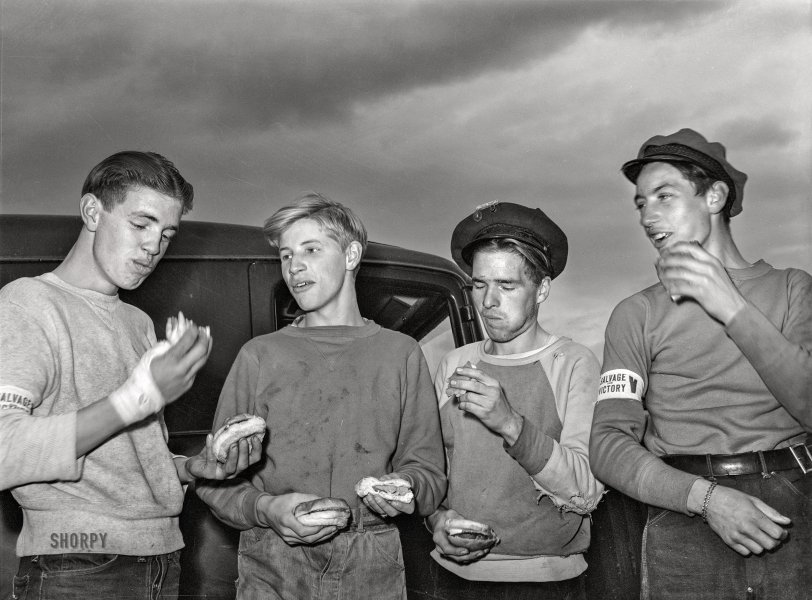 October 1942. "Butte, Montana. Eating lunch at the scrap salvage campaign." Medium format acetate negative by Russell Lee for the Office of War Information. View full size.