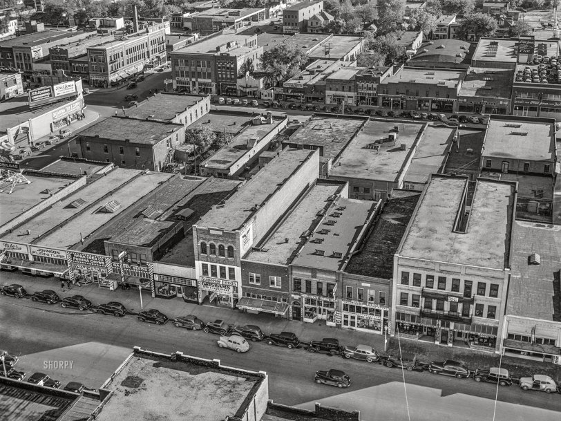 October 1942. "Oklahoma City, Oklahoma." An aerial view of West California (seeds) and West Reno (Fords). Acetate negative by John Vachon, Office of War Information. View full size.