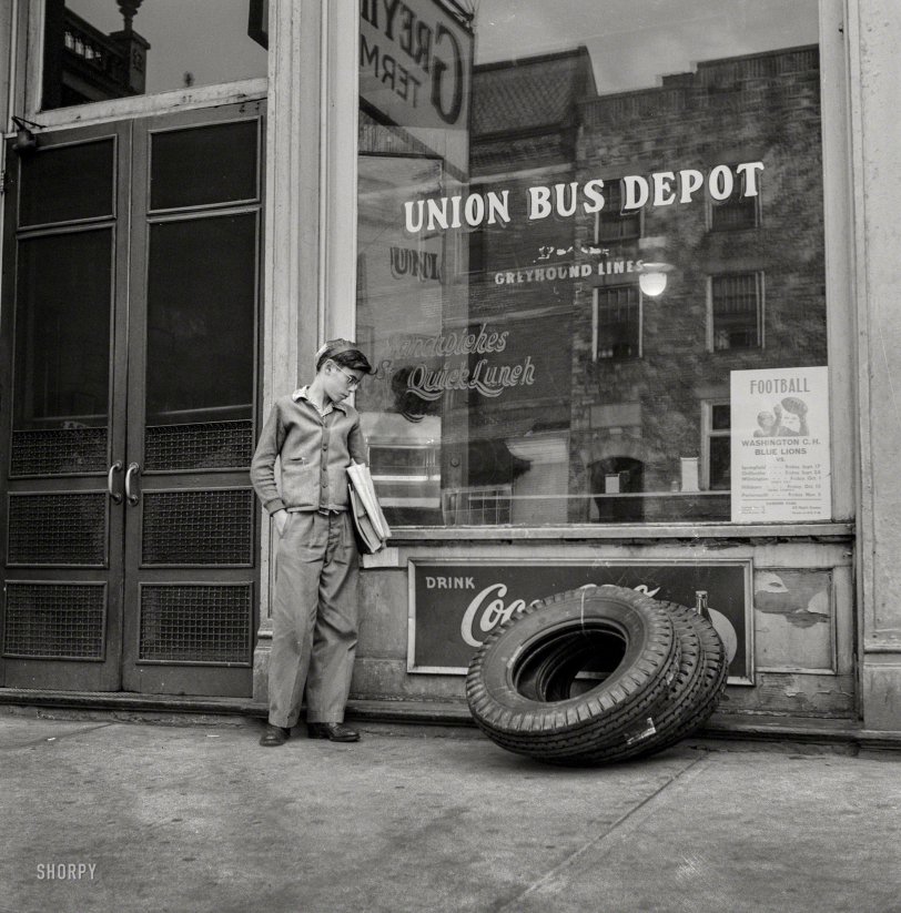 Bus Boy: 1943