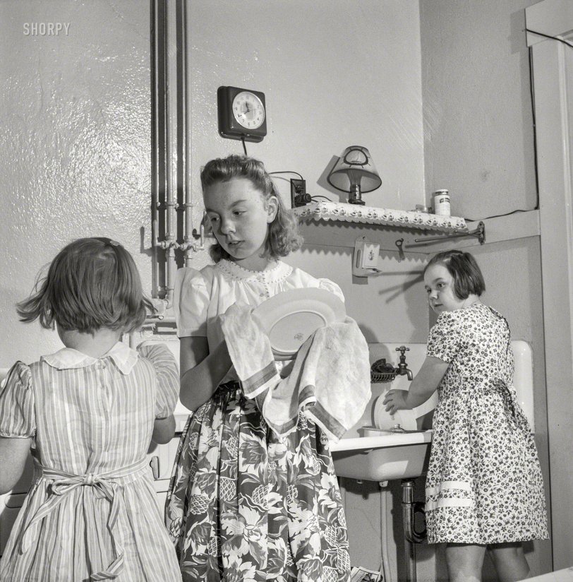 Wash and Dry: 1943
