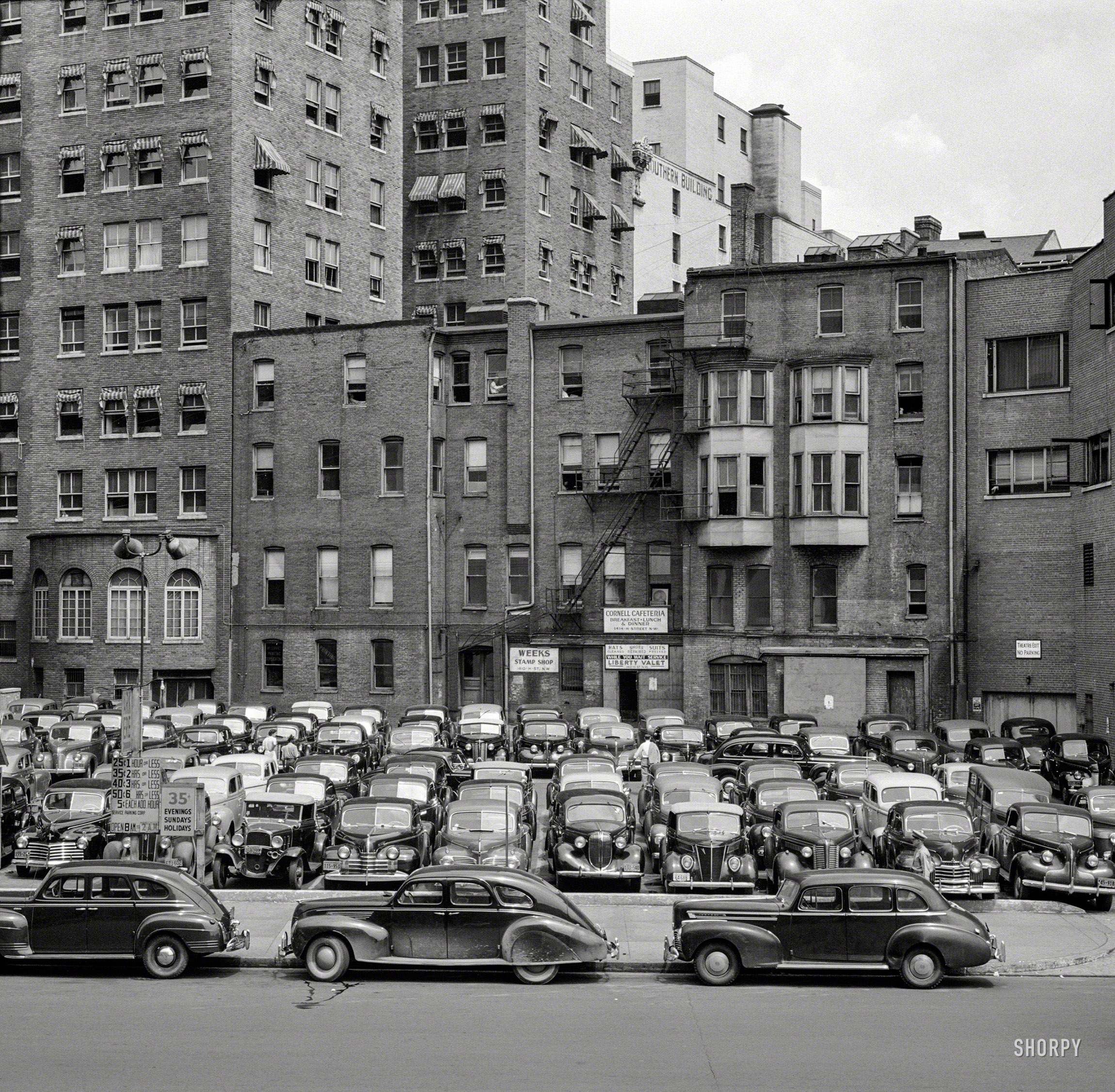 1942. "Effect of gasoline shortage in Washington, D.C." Medium format nitrate negative by Albert Freeman for the Office of War Information. View full size.