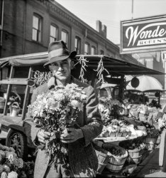 "Knoxville, Tenn., ca. 1941. Miscellaneous lot of photographs by Barbara Wright related to Tennessee Valley Authority projects and region." View full size.