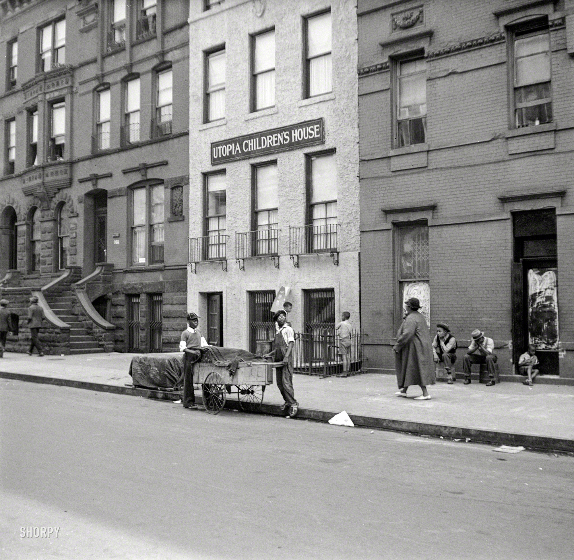 Summer 1938. "Utopia Children's House, Harlem, New York." Photo by Jack Allison for the Resettlement Administration. View full size.
