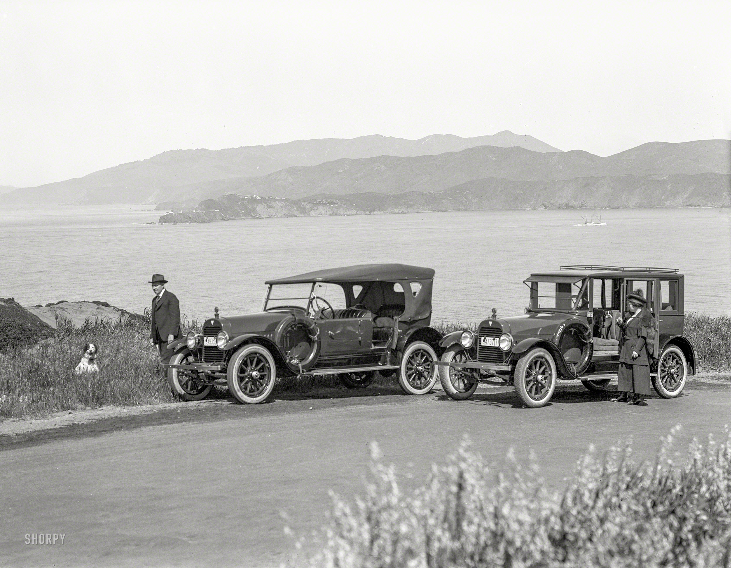 San Francisco, 1919. "Hudson autos at Land's End." Conveyances for at least four furry friends. 5x7 glass negative by Christopher Helin. View full size.