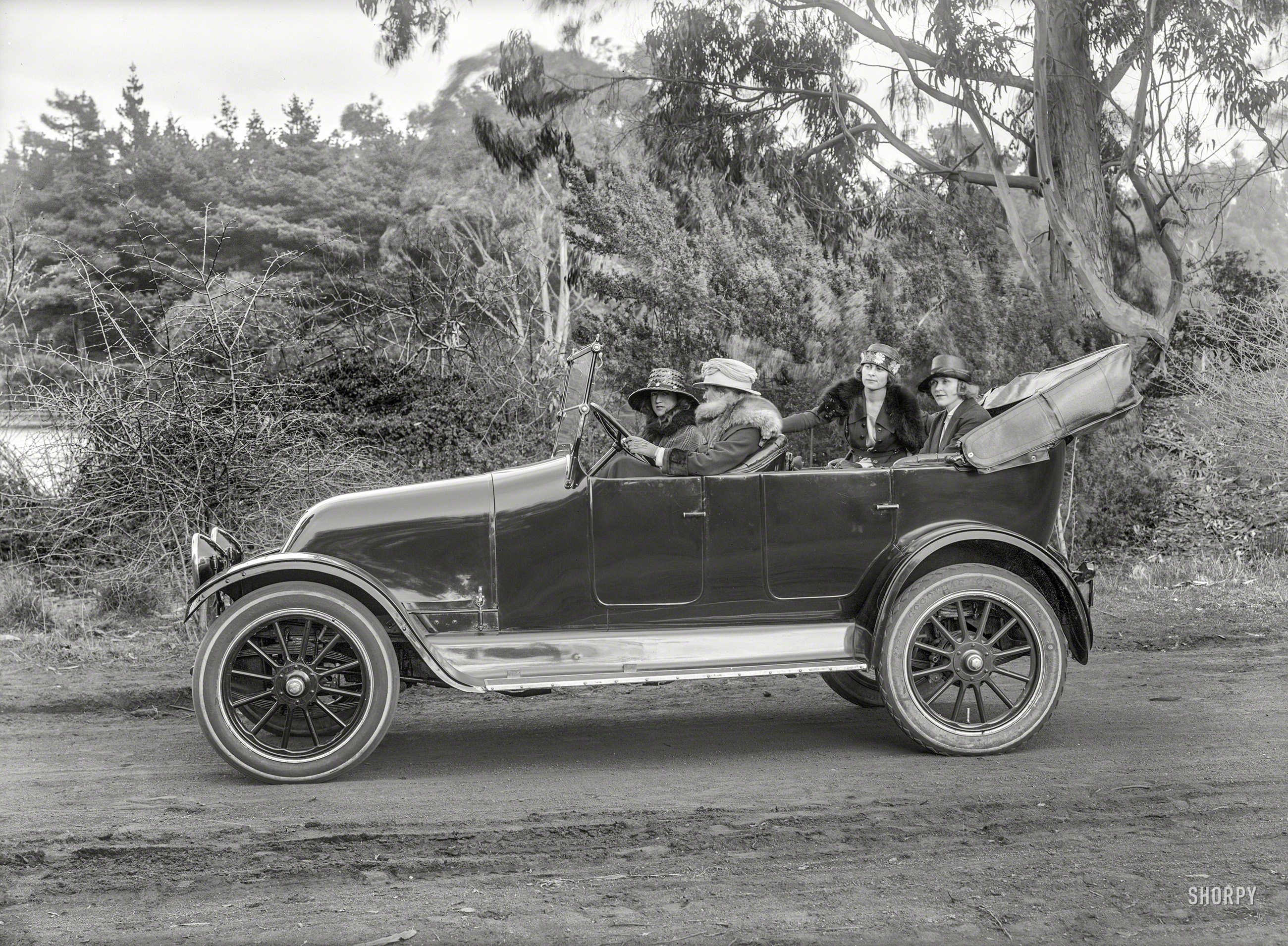 &nbsp; &nbsp; &nbsp; &nbsp; "After a fortnight in the wilds, we return with many pelts."

San Francisco circa 1919. "Franklin touring car." The versatile conveyance suitable for pillage or village. 5x7 glass negative by Christopher Helin. View full size.