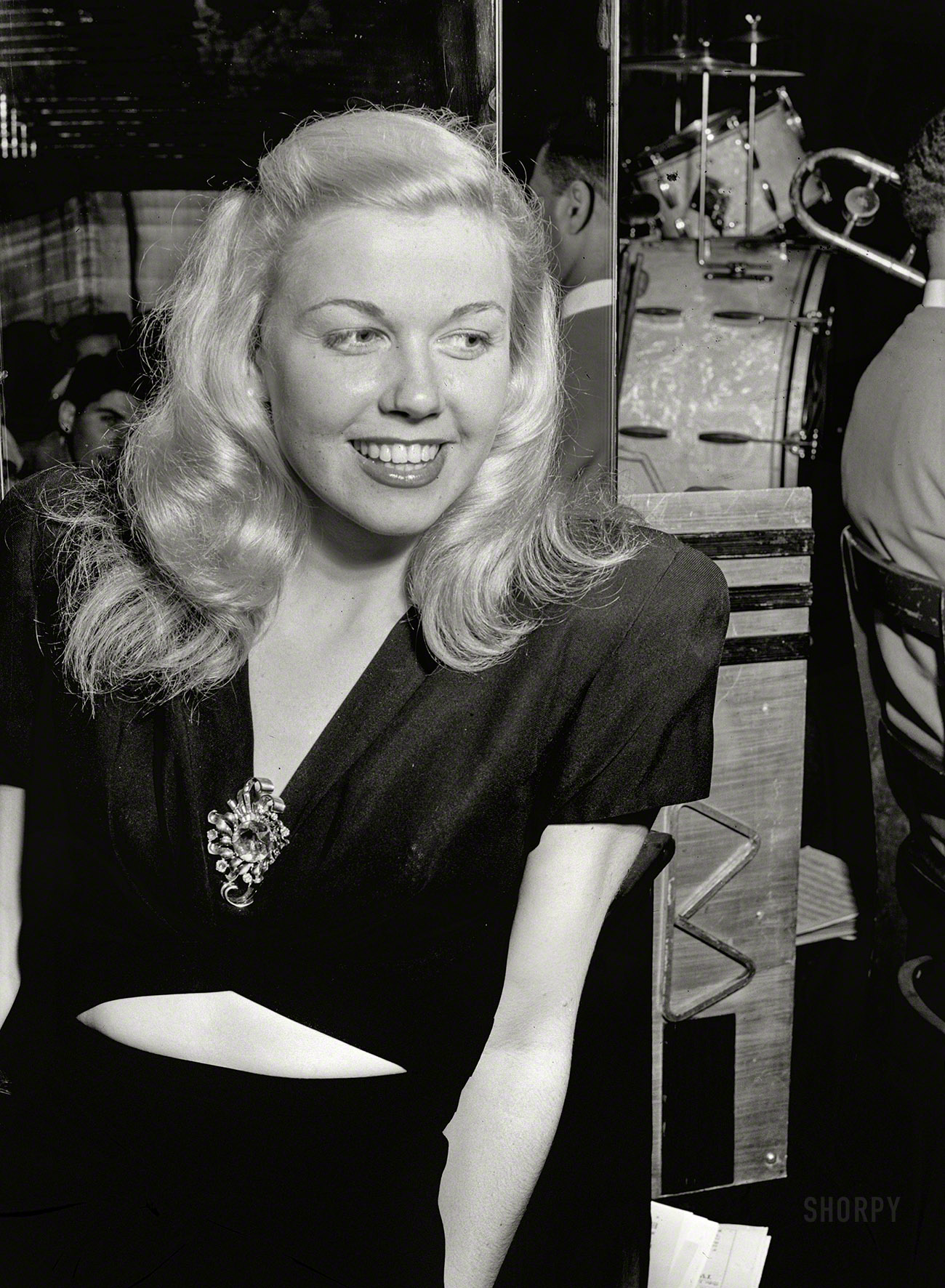 July 1946. New York. "Doris Day at the Aquarium, jazz club on Seventh Avenue." Medium format negative by William Gottlieb for Down Beat. View full size.