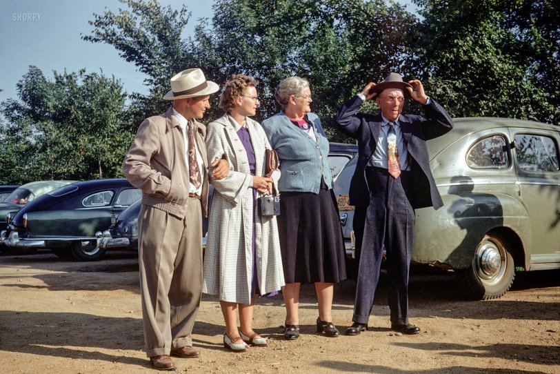 "Picnic at Austin -- Vern, Ruth, Ida & Pete -- 7 Sept. 1952." The latest episode of Minnesota Kodachromes is back at the park. Point me to the potato salad! Color slide by Hubert Tuttle and his Kodak Signet 35. View full size.