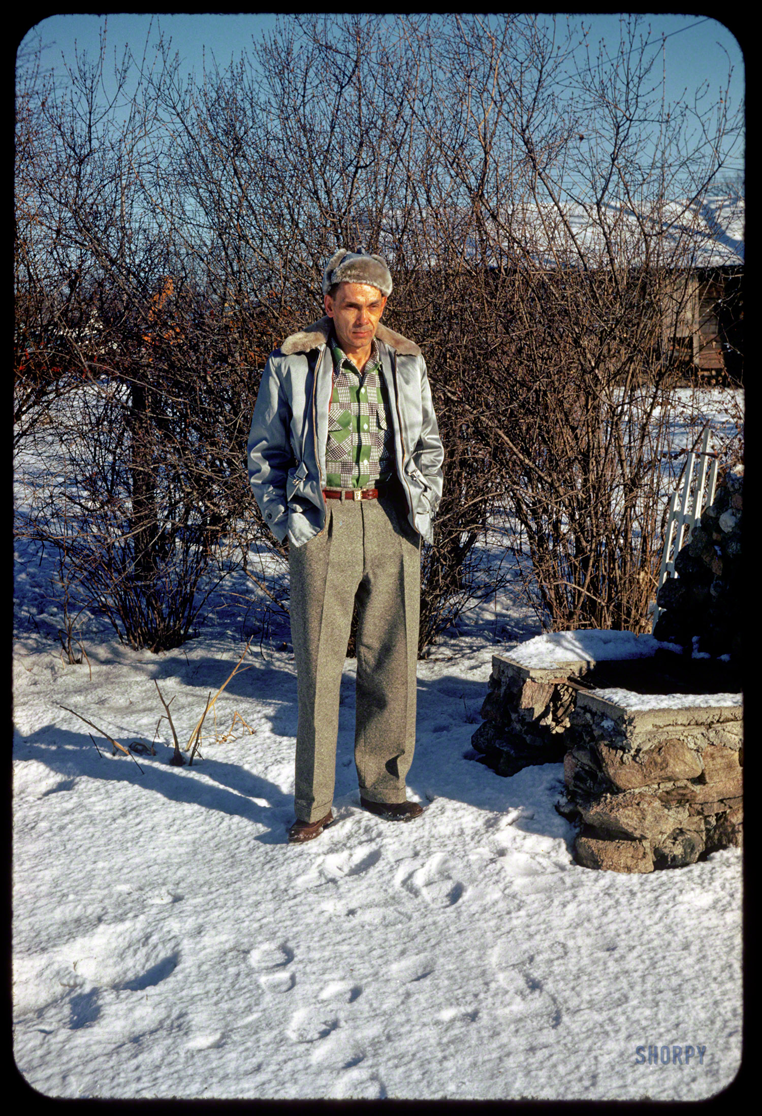"Floyd at Folks -- Jan 20 1952." In this latest installment of Minnesota Kodachromes, Floyd shows that warmth and style need not be mutually exclusive. 35mm color slide by Hubert Tuttle. View full size.