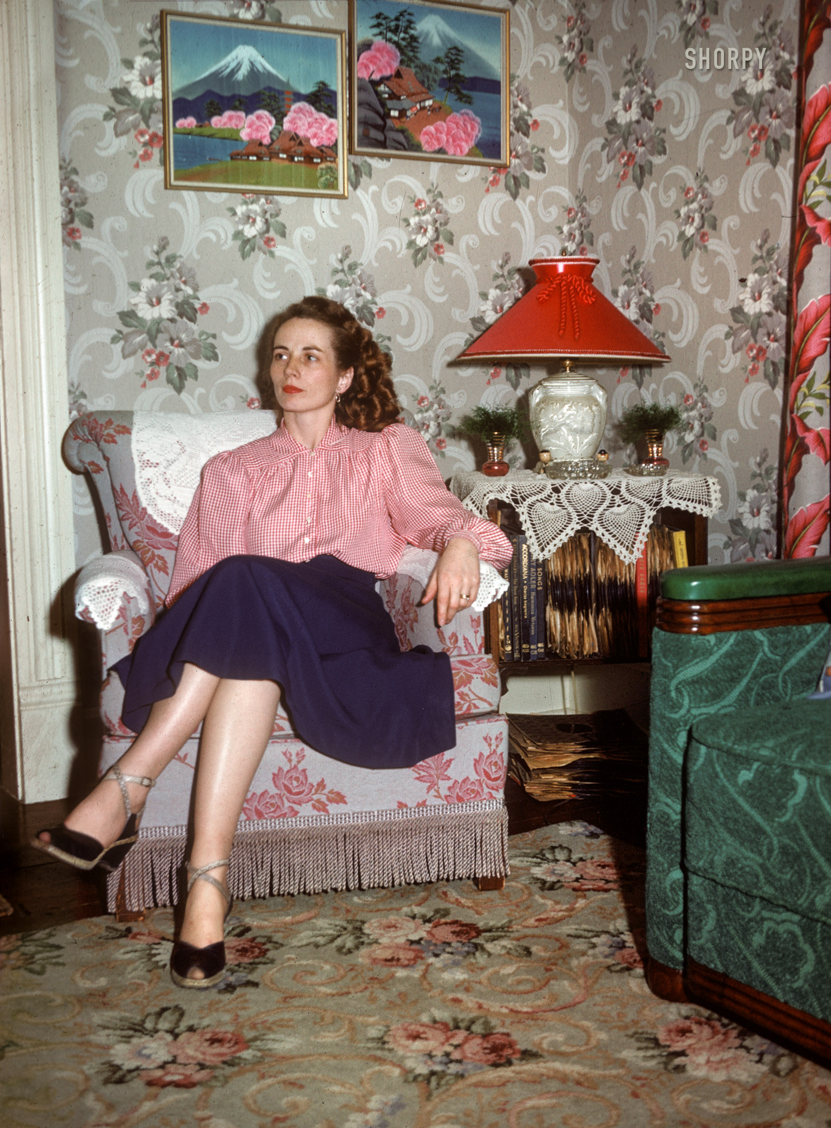 "Maurine -- 28 Feb 1952." We return to Blue Earth, Minnesota, and the abode of Grace and Hubert Tuttle, hosts of Maurine Boler and her husband Leslie. View full size.