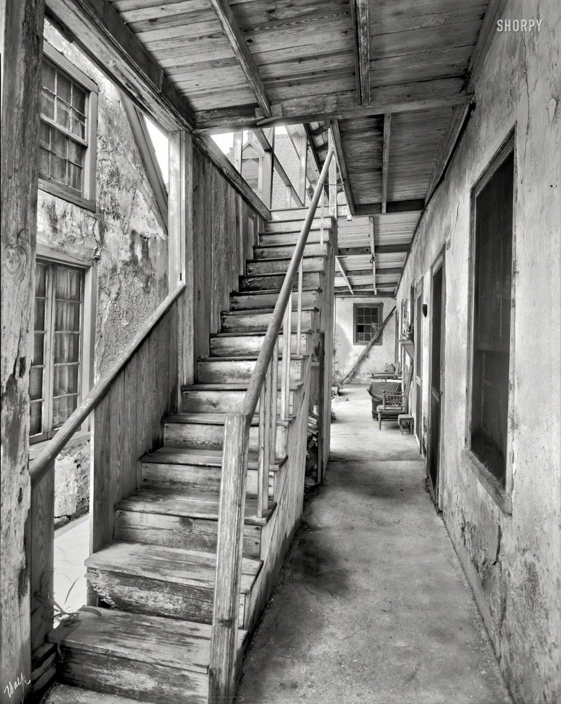 Spooky Stair: 1936