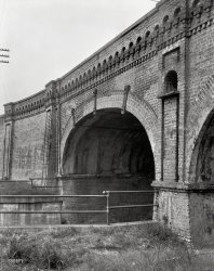 1939. "Georgia Central Railway Bridge, Railroad Street, Savannah, Chatham County, Georgia. Schwab and Mueller, engineers, 1848-1858." Another view of the span seen here. Photo by Frances Benjamin Johnston. View full size.