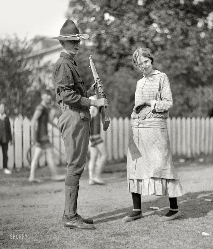 1915. "National Guard, District of Columbia, in camp." We're short on context here, so feel free to create your own narrative. Harris &amp; Ewing. View full size.
